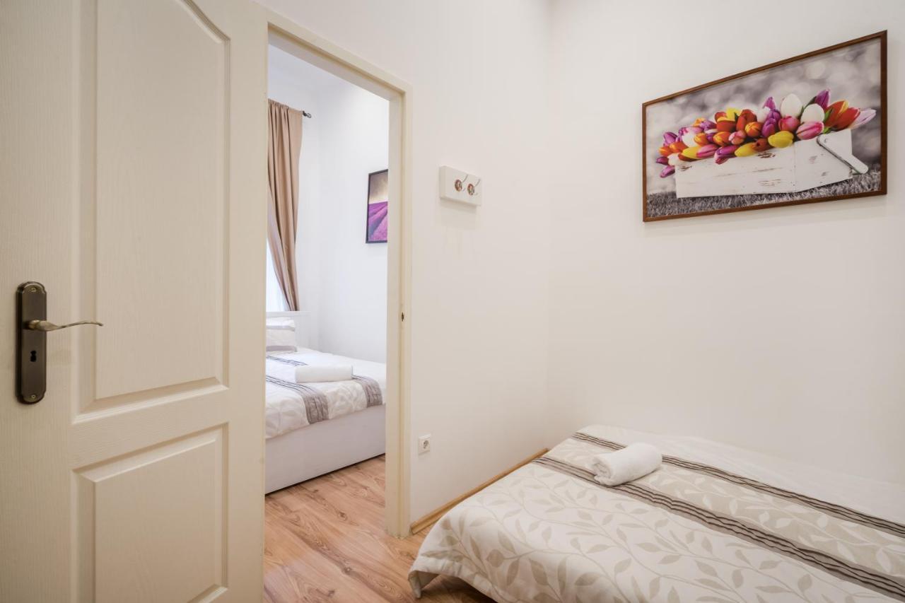 Real Apartments Vadász Budapeste Exterior foto